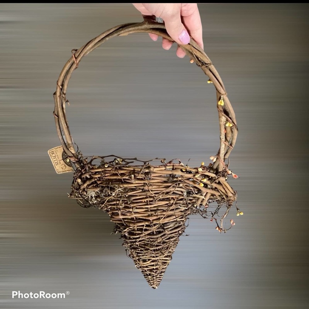 The Boyds Collection Vintage Funnel Shaped Hanging Grape Vine Basket - Picture 4 of 15